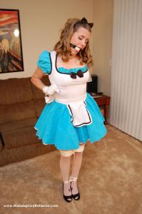 www.jackiebound.com - Alice in Wonderland Part II thumbnail